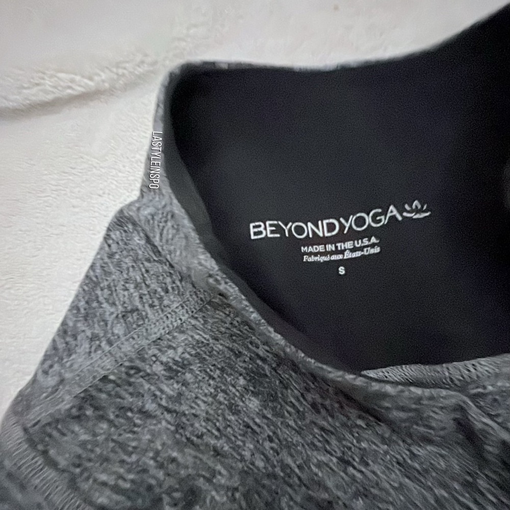 REVOLVE Beyond Yoga High Waisted Leggings Mesh Soft Gray Small - Picture 3 of 3